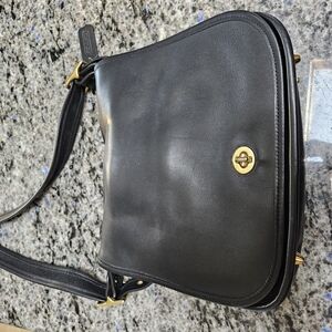 Vintage Coach Leather Shoulder Bag with Gold Accents-GUC